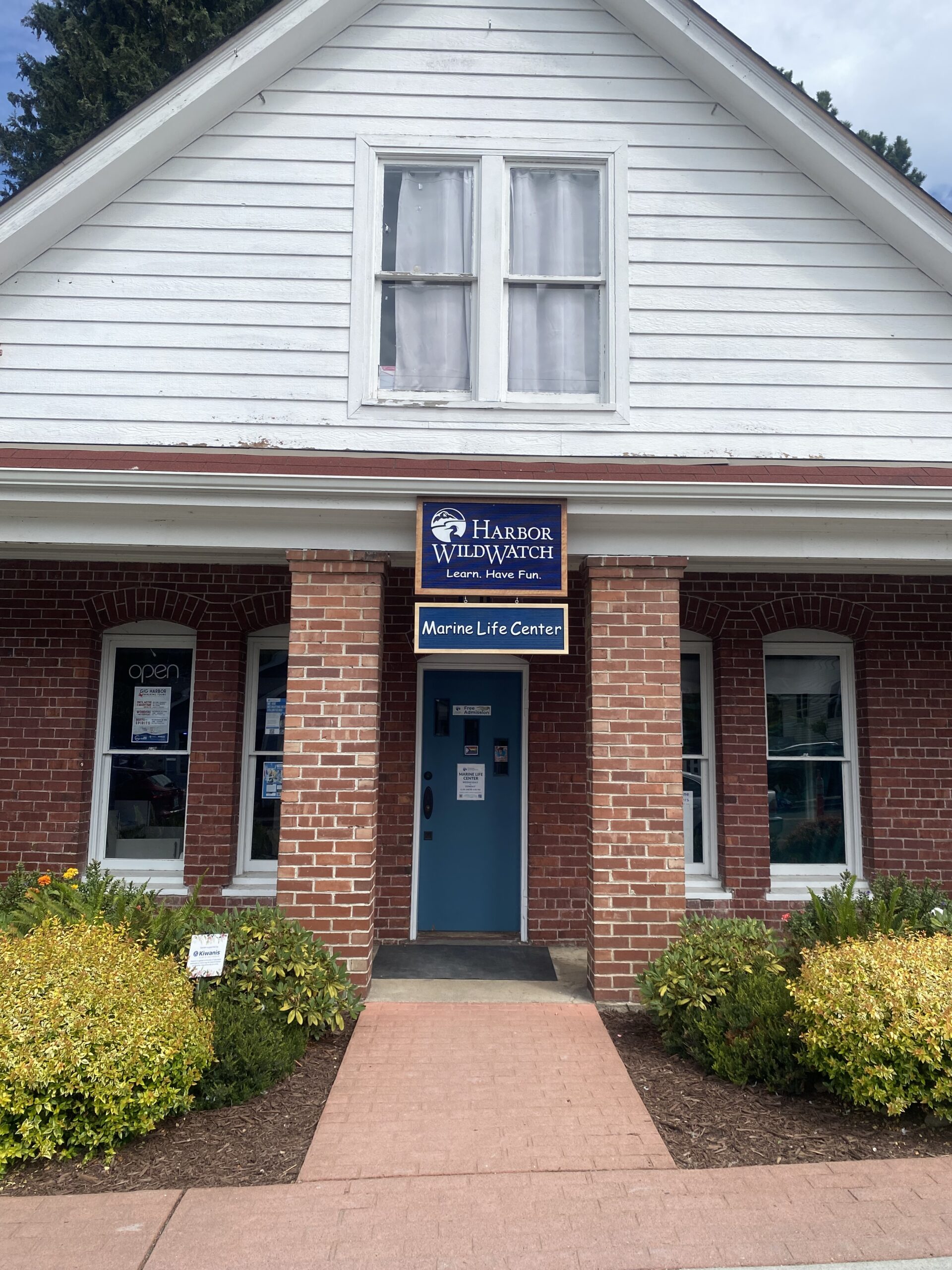 Marine Life Center Downtown Gig Harbor